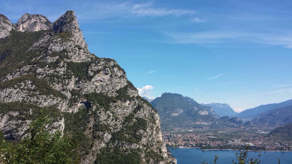 Appartamento San Faustino Torri Del Benaco Quarto foto